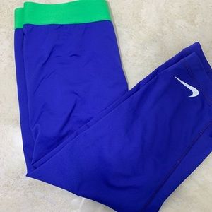 WOMEN'S NIKE PRO CROP LEGGINGS